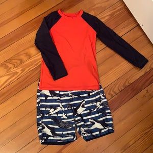 Primary Rashguard / Gap Kids Shark Swim Trunks